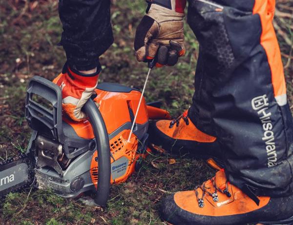 HUSQVARNA 564XP Fuel injected 60cc professional chainsaw - Image 5